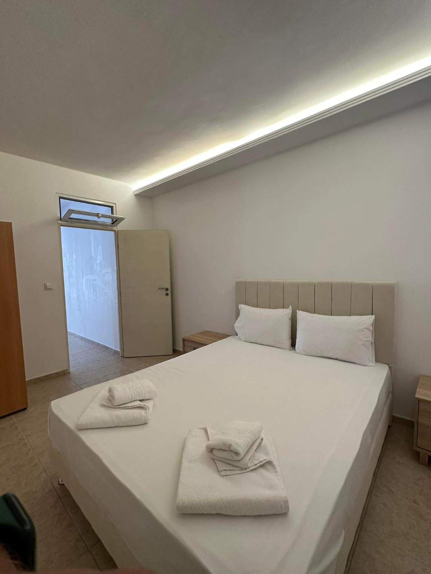 Azzurro Hotel Palairos Exterior photo